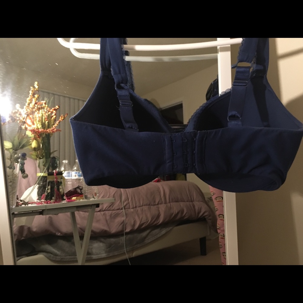 Bra - Picture 2 of 3